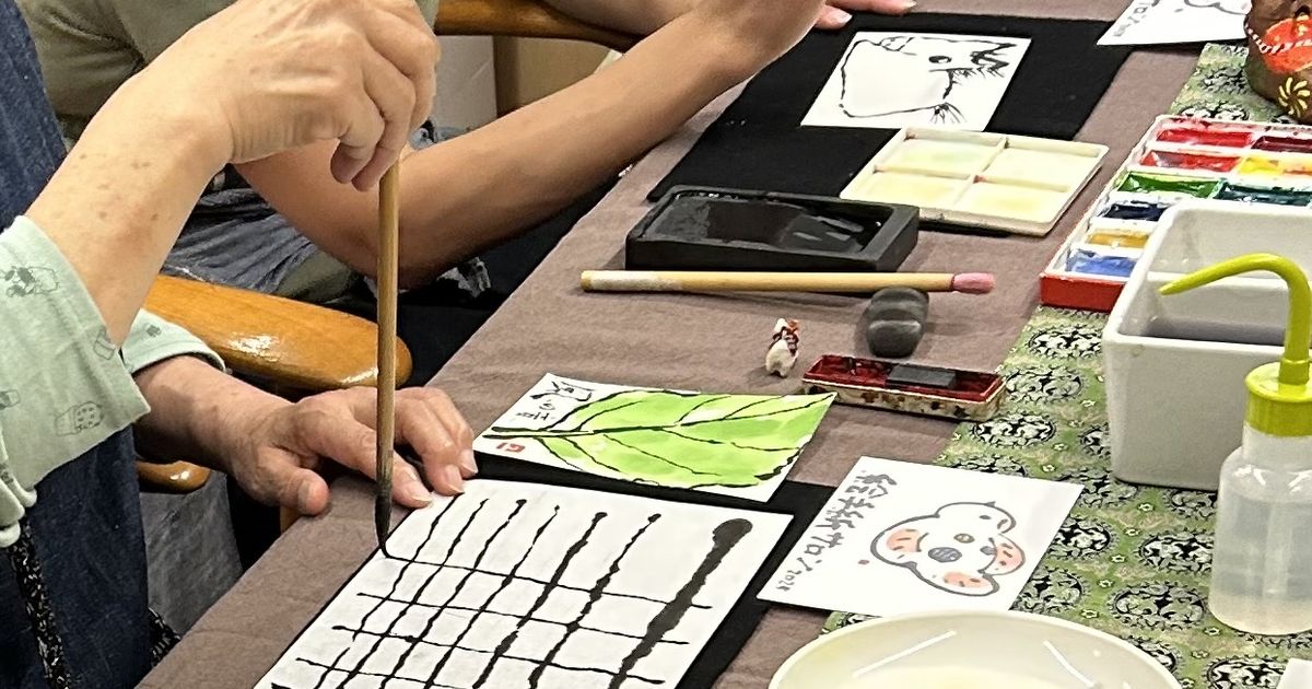 ヘタでいい。ヘタがいい」墨と色で日常をかく 絵手紙講座のご案内